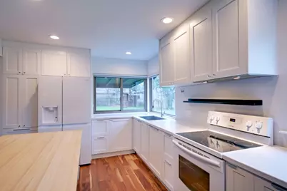 11813 Highland Oaks Trail, Austin, TX 78759 - Photo 15