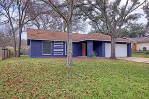 11813 Highland Oaks Trail, Austin, TX 78759 - Photo 3