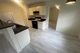 807 Lloyd Ln, Elgin, TX 78621 - Photo 7