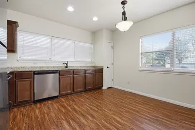 302 W San Antonio Street #101, San Marcos, TX 78666 - Photo 9