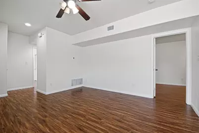302 W San Antonio Street #101, San Marcos, TX 78666 - Photo 7