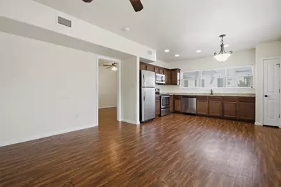 302 W San Antonio Street #101, San Marcos, TX 78666 - Photo 13