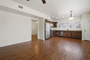 302 W San Antonio St, San Marcos, TX 78666 - Photo 13