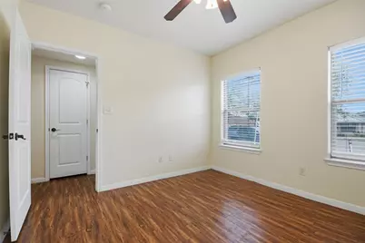 302 W San Antonio Street #101, San Marcos, TX 78666 - Photo 29