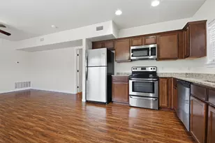 302 W San Antonio St, San Marcos, TX 78666 - Photo 11