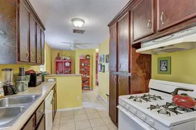 611 W Live Oak Street, Austin, TX 78704 - Photo 9