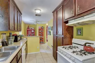 611 W Live Oak St, Austin, TX 78704 - Photo 9
