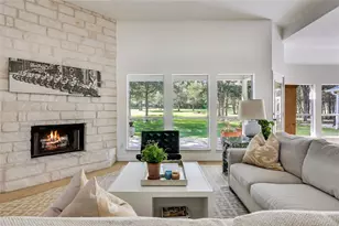 136 Territory Dr, Bastrop, TX 78602 - Photo 5