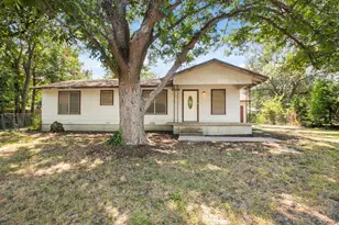 1007 Kimbro St, Taylor, TX 76574 - Photo 1
