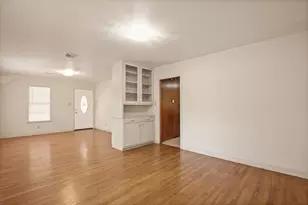 1007 Kimbro St, Taylor, TX 76574 - Photo 7