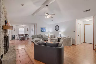 1712 Creek Bend Circle, Round Rock, TX 78681 - Photo 3