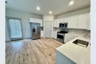 2025 Daleside Lane, Austin, TX 78754 - Photo 5