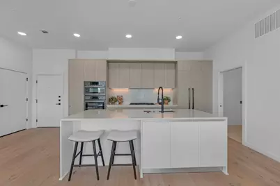 2209 S 1st Street #403, Austin, TX 78704 - Photo 11