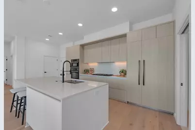 2209 S 1st Street #403, Austin, TX 78704 - Photo 7