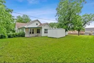 610 Bohlmann Ave, Schulenburg, TX 78956 - Photo 19