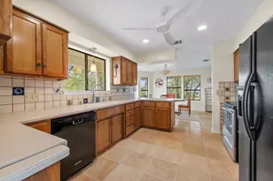 525 Hays Country Acres Rd, Dripping Springs, TX 78620 - Photo 11