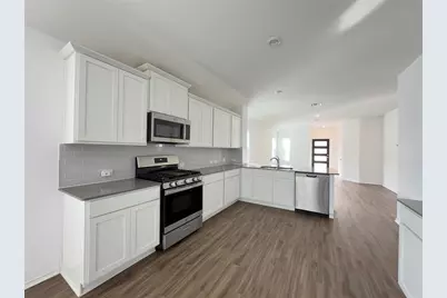 104 Milliner Loop, Hutto, TX 78634 - Photo 5