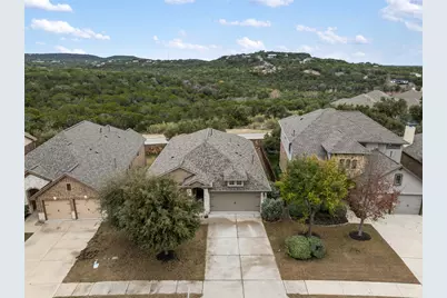 8113 Cannon Court, Lago Vista, TX 78645 - Photo 9