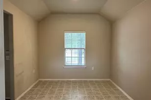 7521 Cedar Edge Dr, Austin, TX 78744 - Photo 7