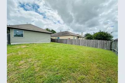 7521 Cedar Edge Drive, Austin, TX 78744 - Photo 21