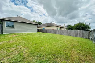 7521 Cedar Edge Dr, Austin, TX 78744 - Photo 21