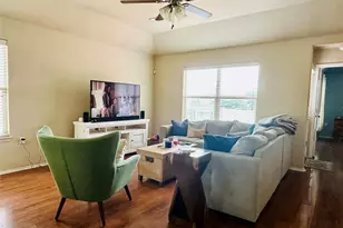 7521 Cedar Edge Dr, Austin, TX 78744 - Photo 9