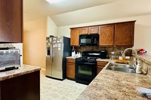 7521 Cedar Edge Dr, Austin, TX 78744 - Photo 5