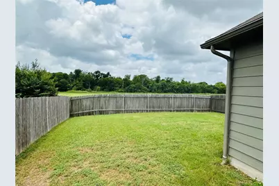 7521 Cedar Edge Drive, Austin, TX 78744 - Photo 19