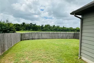 7521 Cedar Edge Dr, Austin, TX 78744 - Photo 19