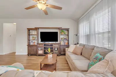 124 Sage Meadows Drive, San Marcos, TX 78666 - Photo 9