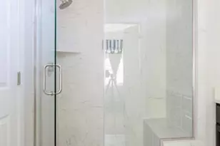 807 E 16th St, Austin, TX 78702 - Photo 17