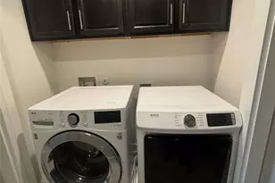 807 E 16th St, Austin, TX 78702 - Photo 21