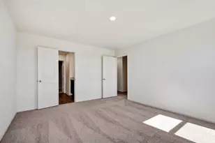 313 Riverdale Dr, Jarrell, TX 76537 - Photo 11