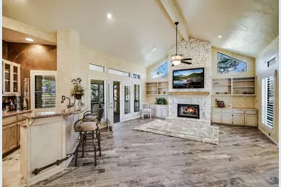 333 Quail Run Court, Spicewood, TX 78669 - Photo 9