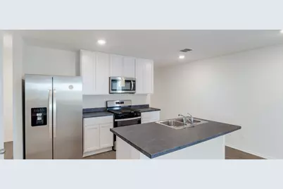 149 Schuenemann Way, Uhland, TX 78640 - Photo 5