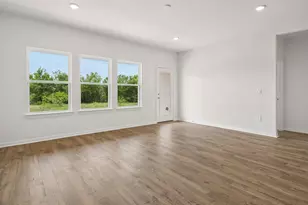 203 Mustang Lk Cir, Buda, TX 78610 - Photo 5