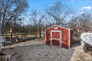 341 SW Front St, Bartlett, TX 76511 - Photo 15