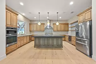 2800 Barton Point Dr, Austin, TX 78733 - Photo 9