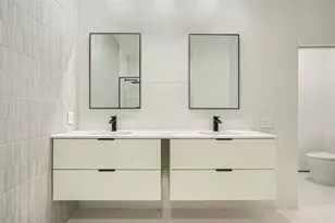 2203 Walsh Tarlton Ln, Austin, TX 78746 - Photo 9