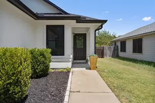 4202 King's Canyon Dr, Taylor, TX 76574 - Photo 5
