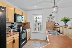 4202 King's Canyon Dr, Taylor, TX 76574 - Photo 11