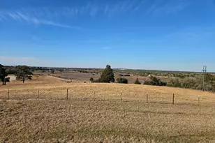 555 Paint Creek Rd, McDade, TX 78650 - Photo 25