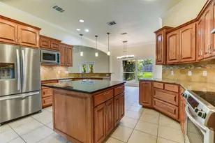 1002 Madison Cir, Marble Falls, TX 78654 - Photo 3