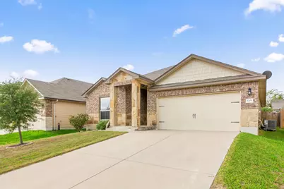 1005 Ibis Falls Loop, Jarrell, TX 76537 - Photo 5