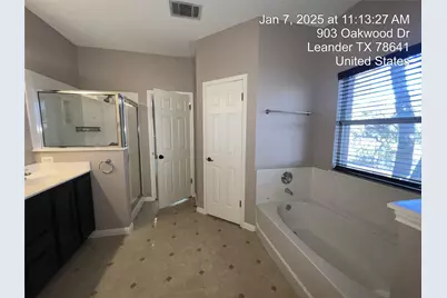 903 Oakwood Drive, Leander, TX 78641 - Photo 11