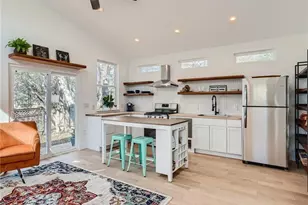 1614 Elmira Rd, Austin, TX 78721 - Photo 3