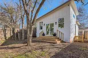 1614 Elmira Rd, Austin, TX 78721 - Photo 11