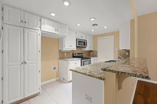5512 Oakwood Cove, Austin, TX 78731 - Photo 9
