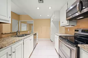 5512 Oakwood Cove, Austin, TX 78731 - Photo 11