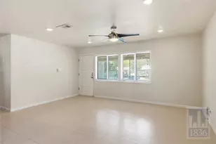 1510 Suffolk Dr, Austin, TX 78723 - Photo 3
